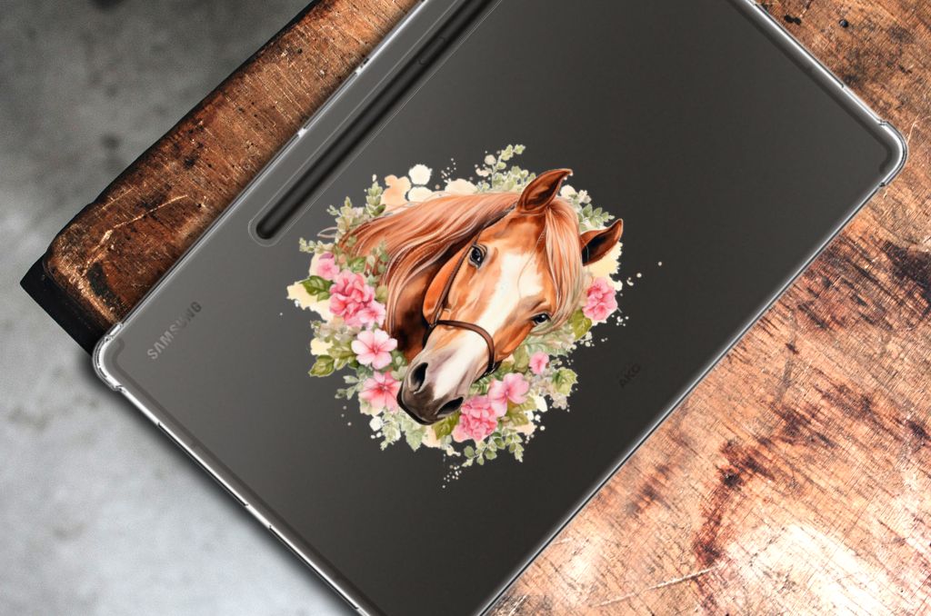 Back Case voor Samsung Galaxy Tab S9 Plus Paard met een prachtig paard en bloemen, perfect als cadeau voor dierenliefhebbers.