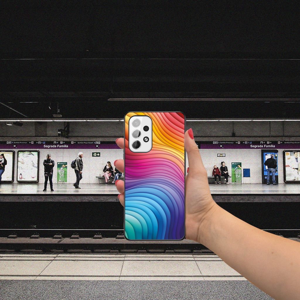Samsung Galaxy A53 Backcover Regenboog hand aanzicht