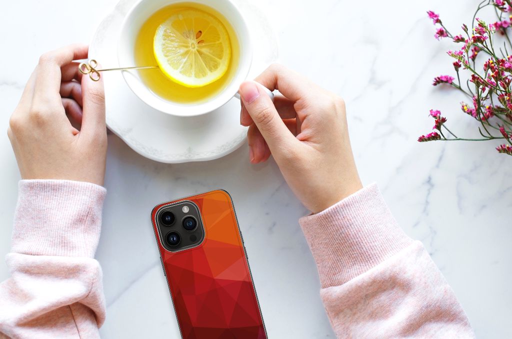 Backcover voor iPhone 15 Pro Polygon Red B2C Telecom