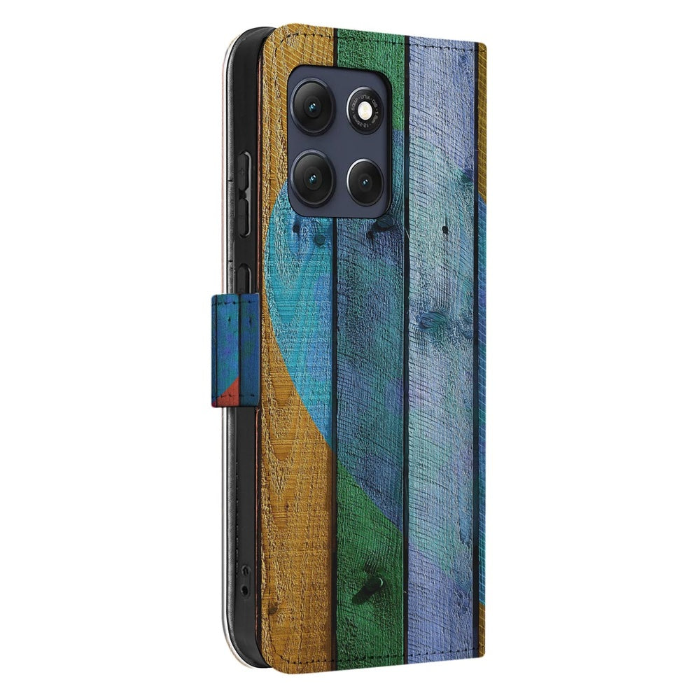 Motorola Moto G86 Book Case Hoesje Wood Heart zijkant houtprint met hartaccent.