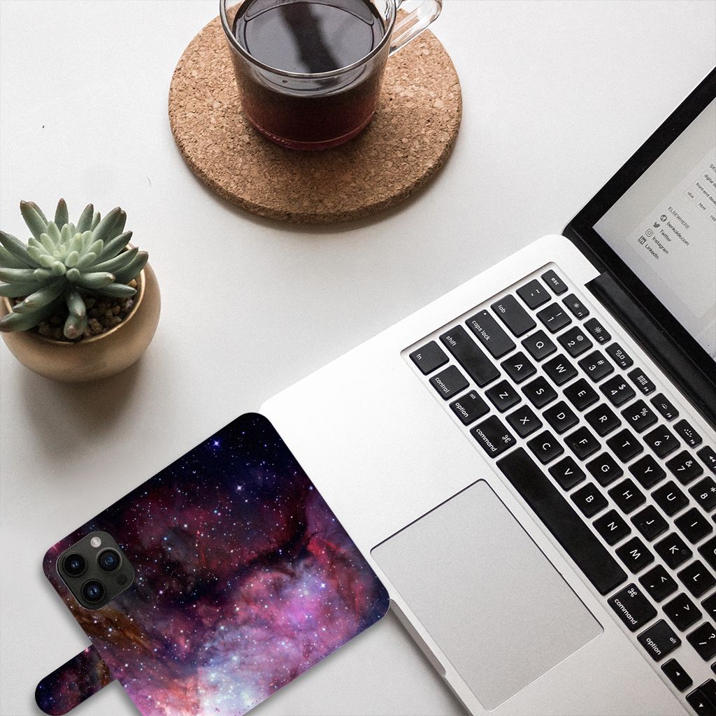 Apple iPhone 15 Pro Book Case voor iPhone 15 Pro Galaxy heelal design bovenaanzicht