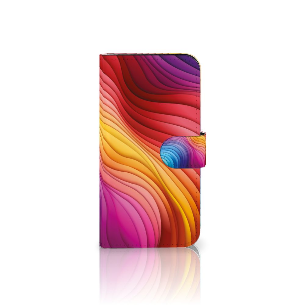 Book Case voor iPhone 15 Regenboog met een kleurrijk, golvend design in felroze, oranje en paars.