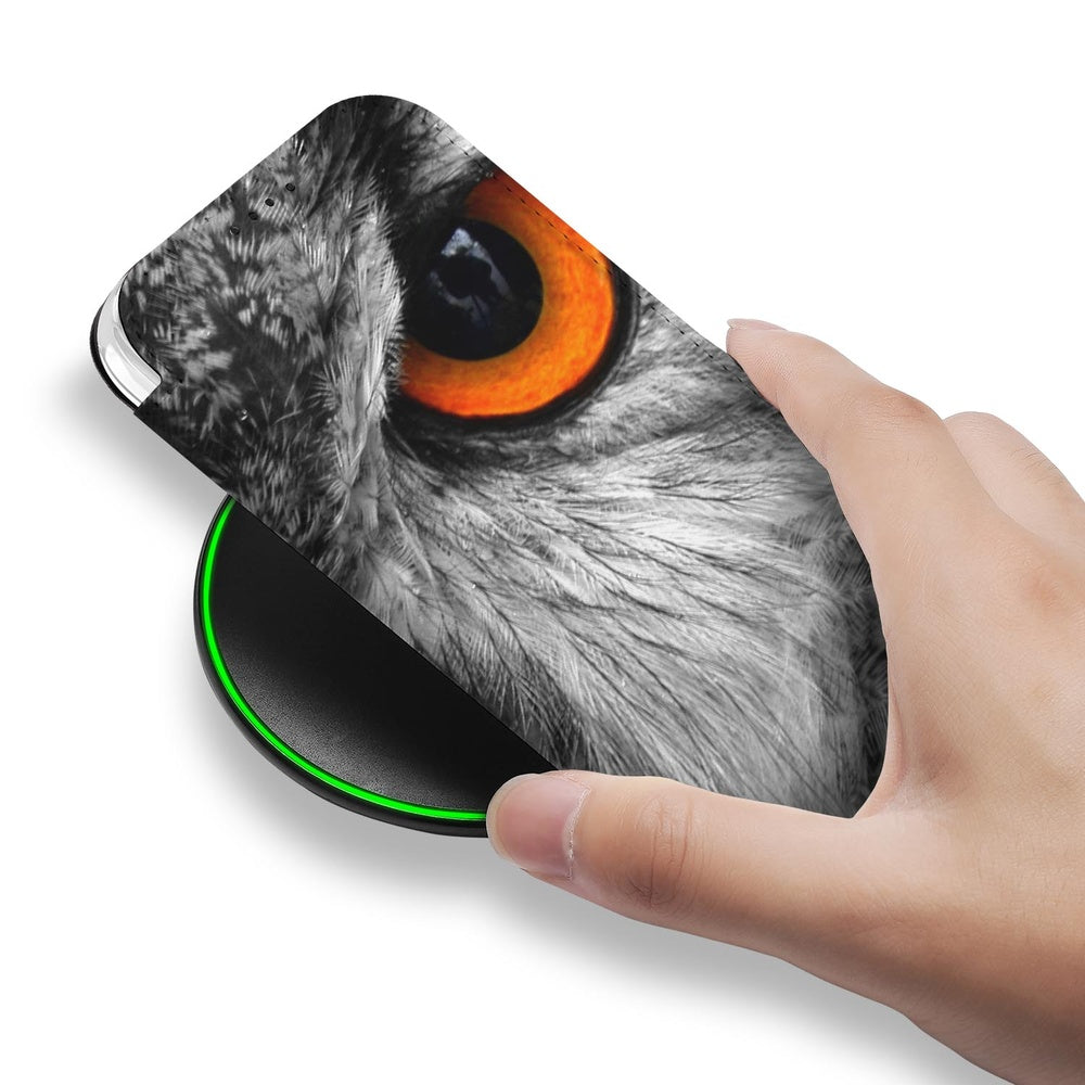 Book Wallet Case Apple iPhone 17 Pro Uil uil-motief hand aan achterkant draadloos opladen