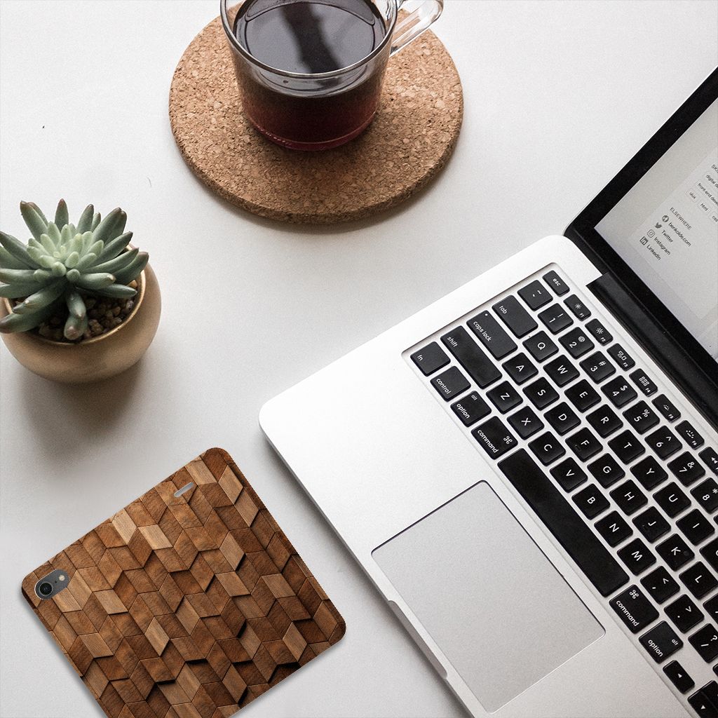Book Wallet Case voor iPhone 7 | 8 | SE (2020) | SE (2022) Wooden Cubes design met laptop en koffie.