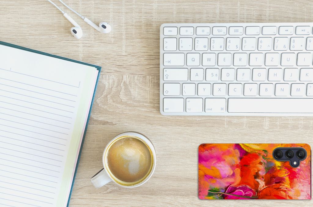 Bookcase Samsung Galaxy A25 Tulips op bureau met koffie, notitieboek en toetsenbord. Perfect cadeau 🎁 voor stijl en bescherming!