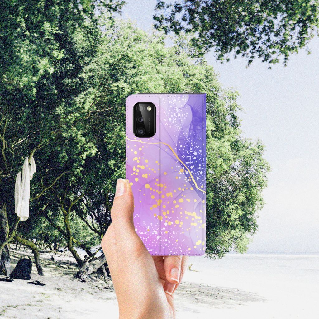 Samsung Galaxy A41 Bookcase Watercolor Paars design hand aanzicht