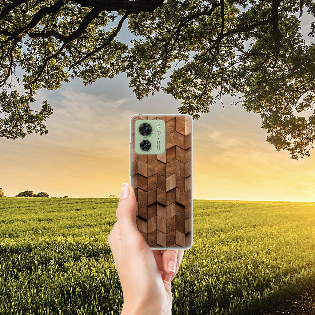 Motorola Edge 40 Bumper Hoesje voor Motorola Edge 40 Wooden Cubes achterkant hand natuur