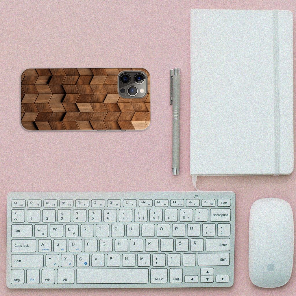 Bumper Hoesje voor iPhone 12 Pro Max Wooden Cubes op een bureau met toetsenbord en notitieboek.