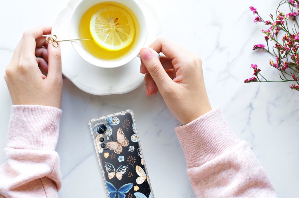 Xiaomi 12 Case Anti-shock Vlinder bovenkant hand met theekopje