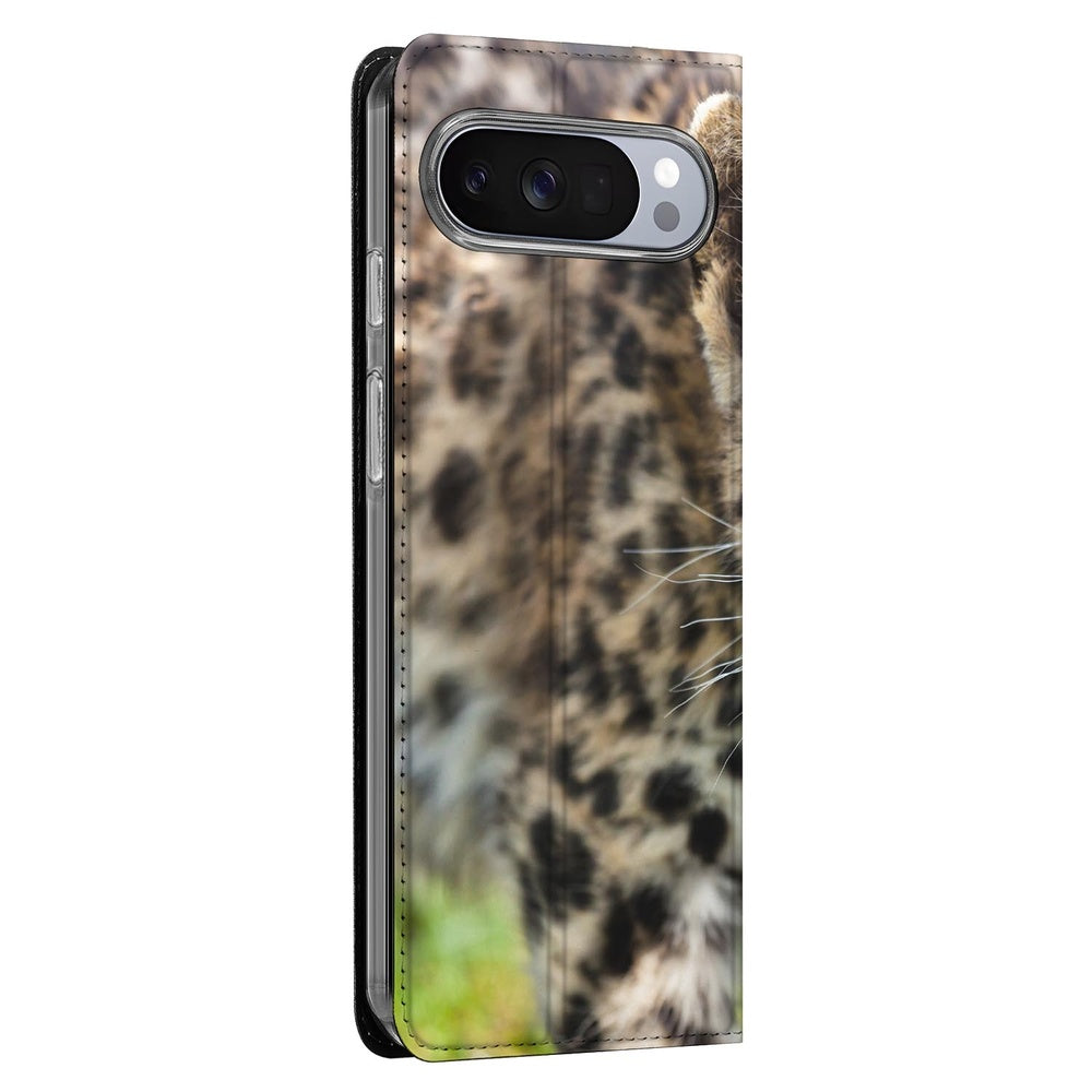 Google Pixel 10 | Pixel 10 Pro Standcase Hoesje Baby Luipaard design baby luipaard aanzicht