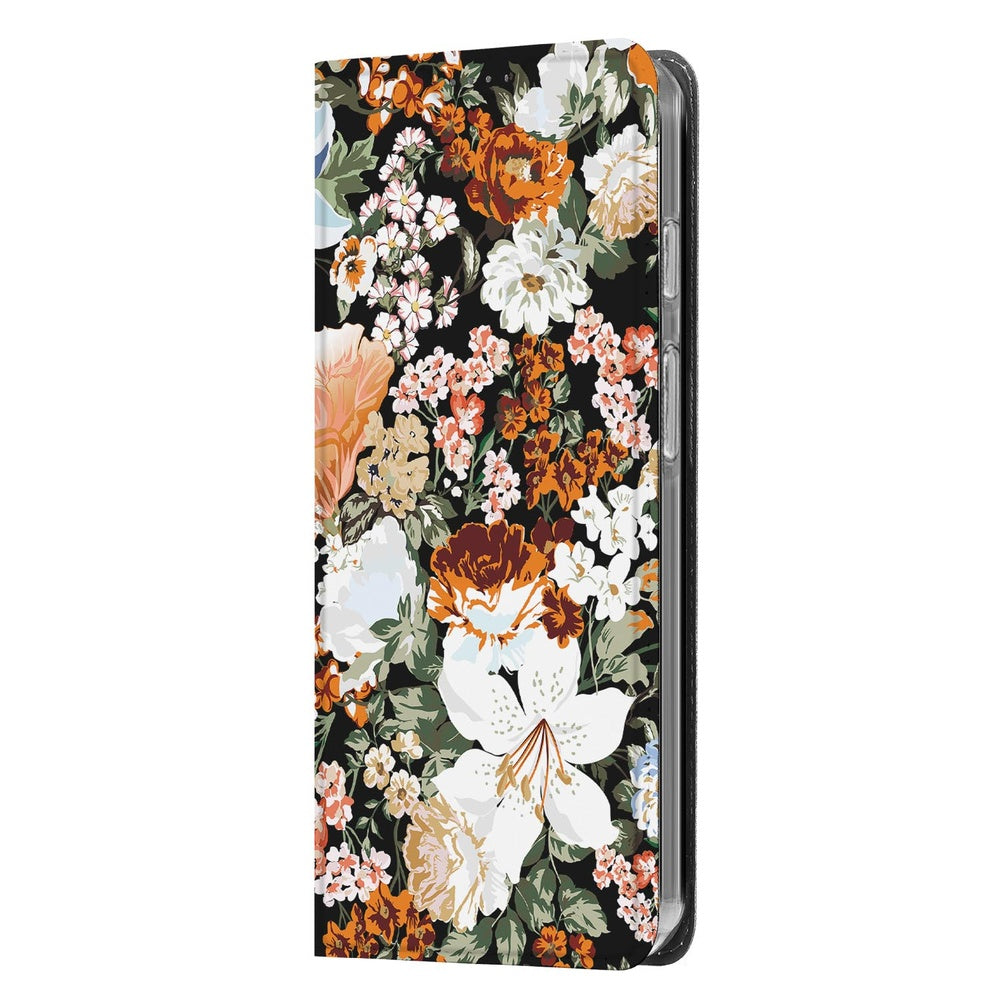 Google Pixel 10 Pro Flip Style Cover Dark Flowers met kleurrijk bloemenpatroon op een zwarte achtergrond.