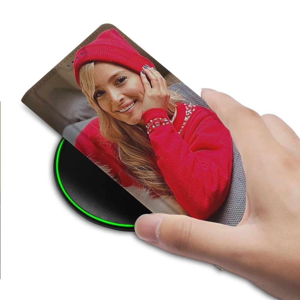 Google Pixel 10 / 10 Pro Slim Stand Case Hoesje Maken met Foto Compact & Uniek hand met hoesje meisje