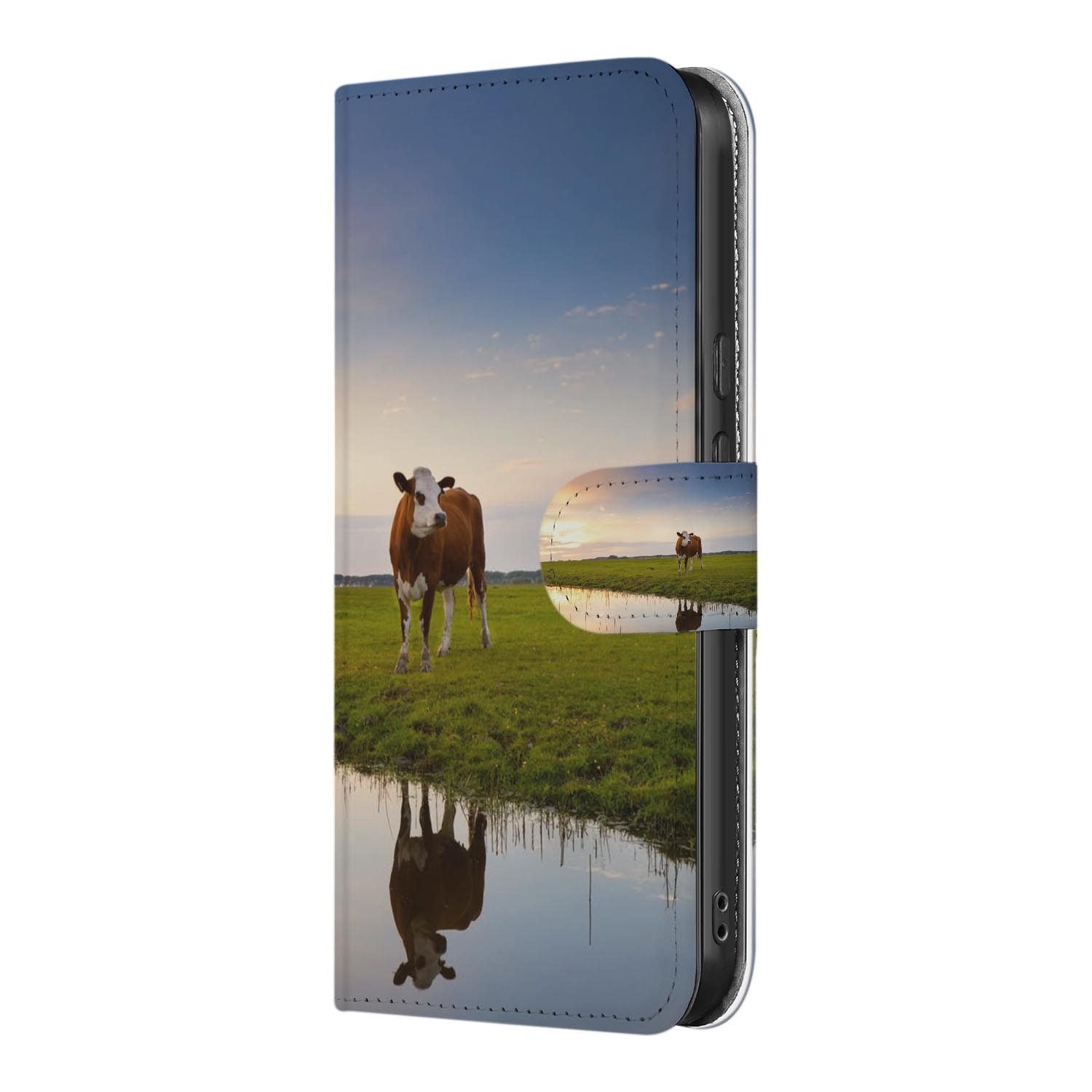 Koeienprint wallet hoesje voor Google Pixel 10a met pasjeshouder