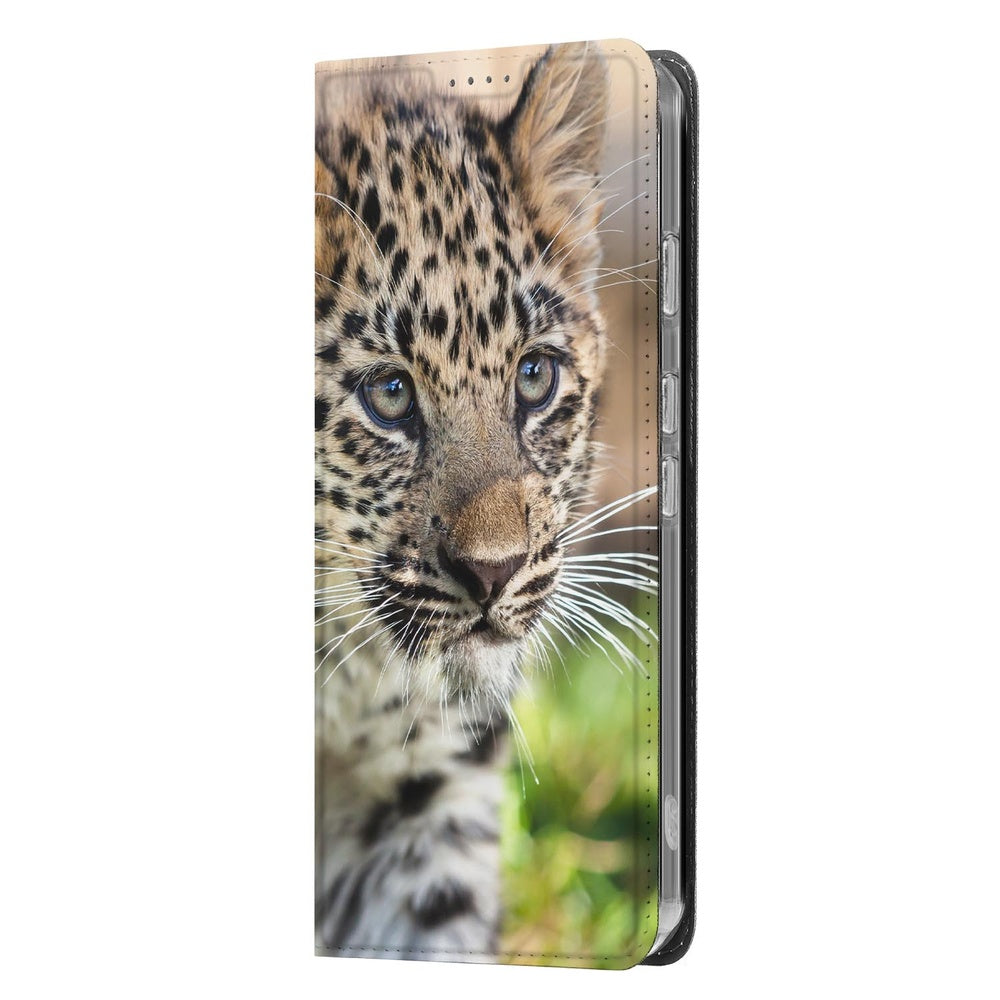Google Pixel 9a Smart Cover Hoesje Baby Luipaard babyluipaard ontwerp zijaanzicht