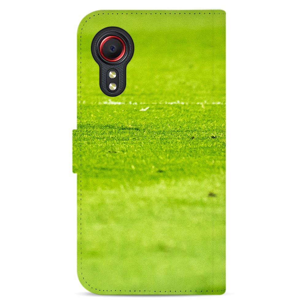 Samsung Galaxy Xcover 5 Gepersonaliseerd Book Cover Hoesje groen voetbal design voorkant