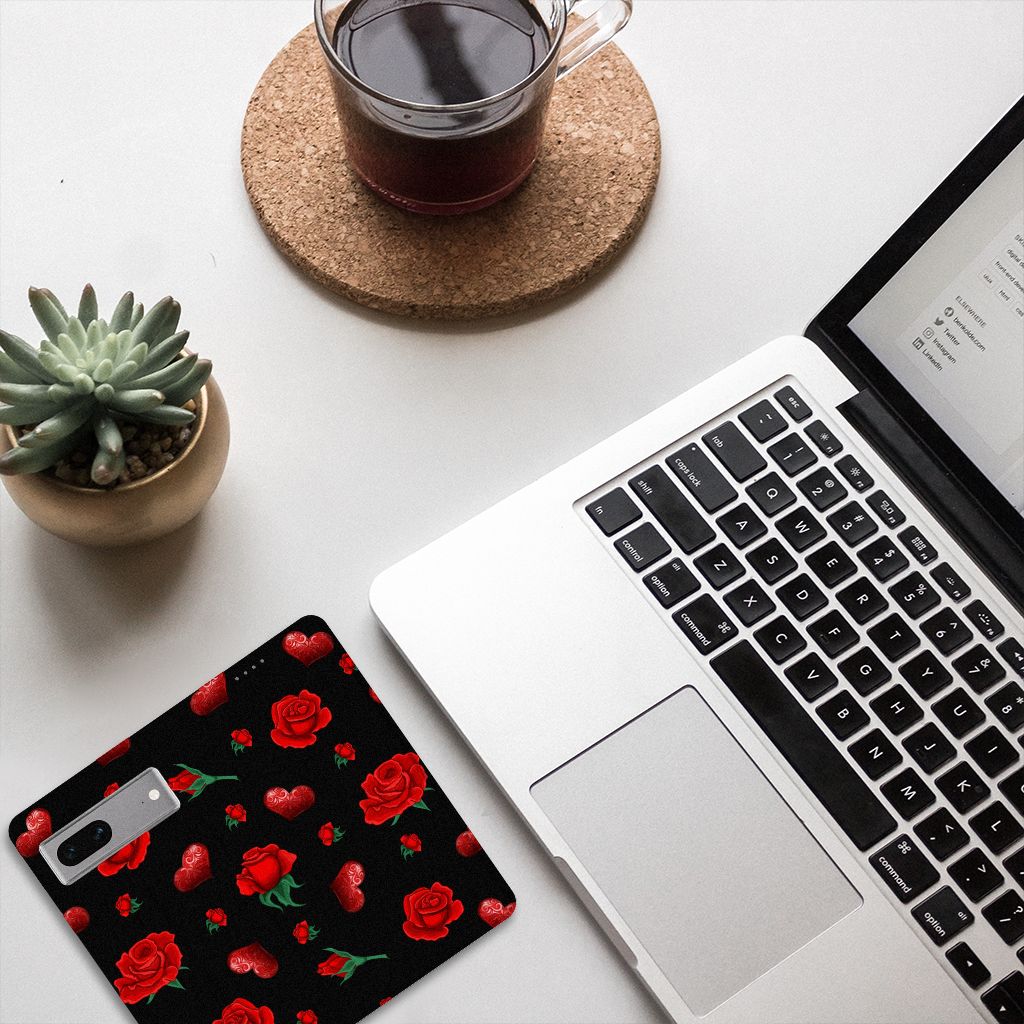 Google Pixel 7 Magnet Case Valentine telefoonhoesje bloemen design bovenaanzicht