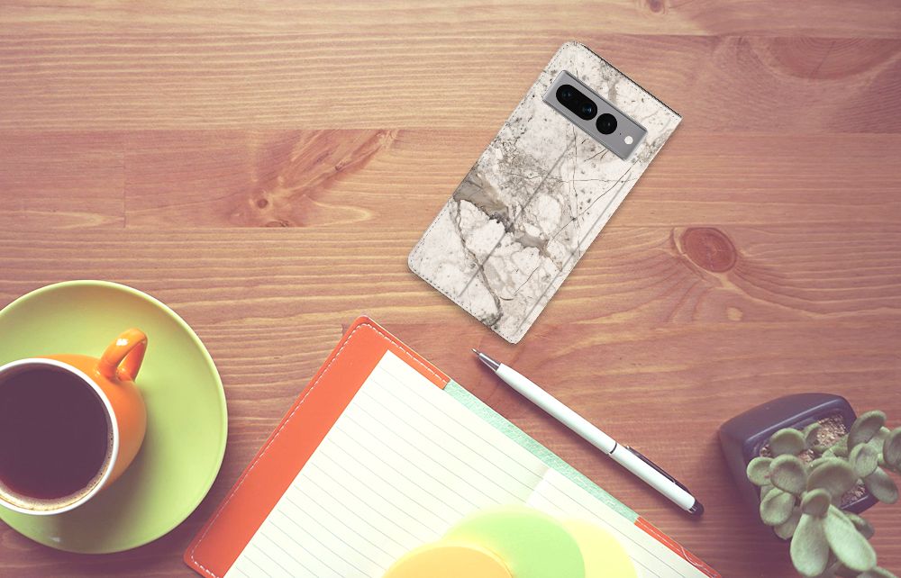 Google Pixel 7 Pro Standcase Marmer Beige design hoesje aanzicht
