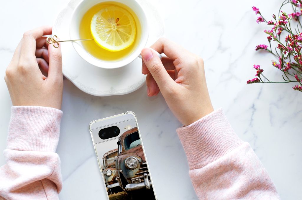 Google Pixel 8 Anti-shock Hoesje met foto Vintage Auto telefoonhoesje vintage auto aanzicht
