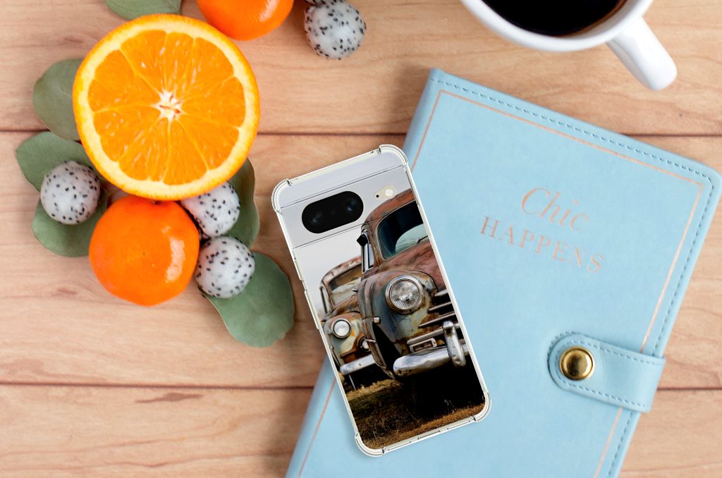 Google Pixel 8 Anti-shock Hoesje met foto Vintage Auto design close-up
