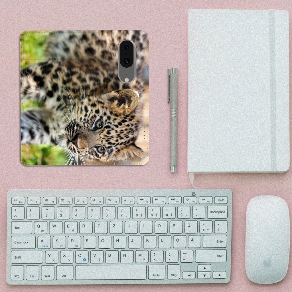 Google Pixel 8 Hoesje maken Baby Luipaard design baby luipaard aanzicht