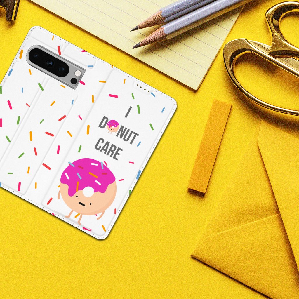 Google Pixel 8 Pro Flip Style Cover Donut Roze met een vrolijke donut cartoon en kleurrijke sprinkles 🍩.