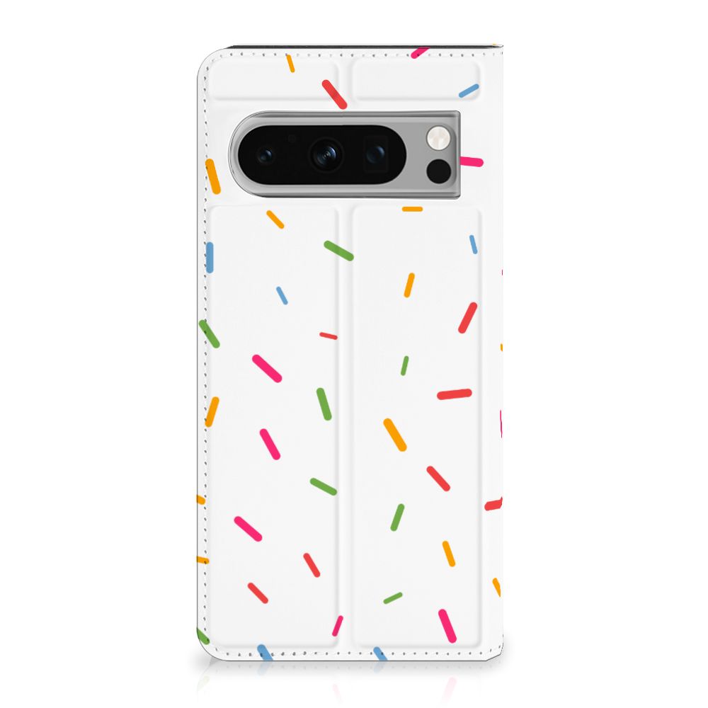 Google Pixel 8 Pro Flip Style Cover Donut Roze met kleurrijke sprinkles voor vrolijke bescherming.