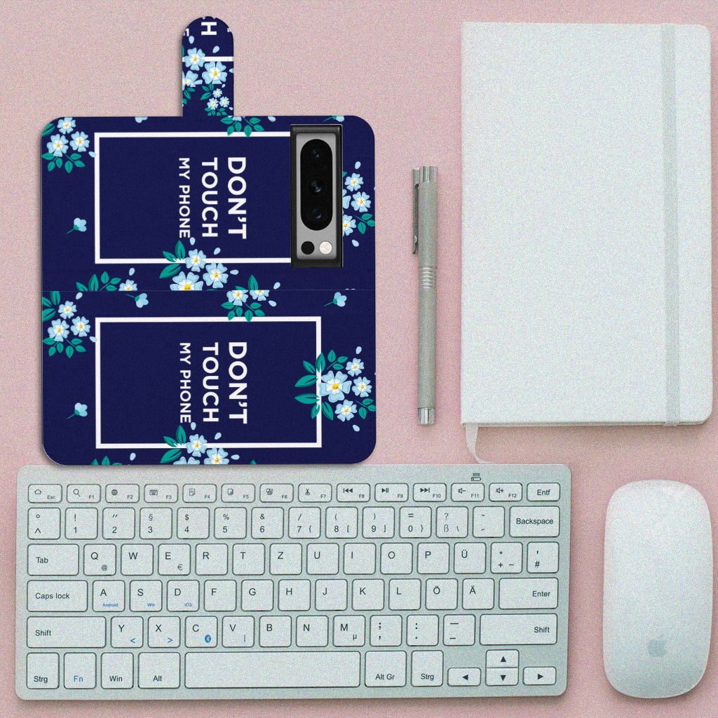 Google Pixel 8 Pro Portemonnee Hoesje Flowers Blue DTMP bovenaanzicht met toetsenbord notitieboek