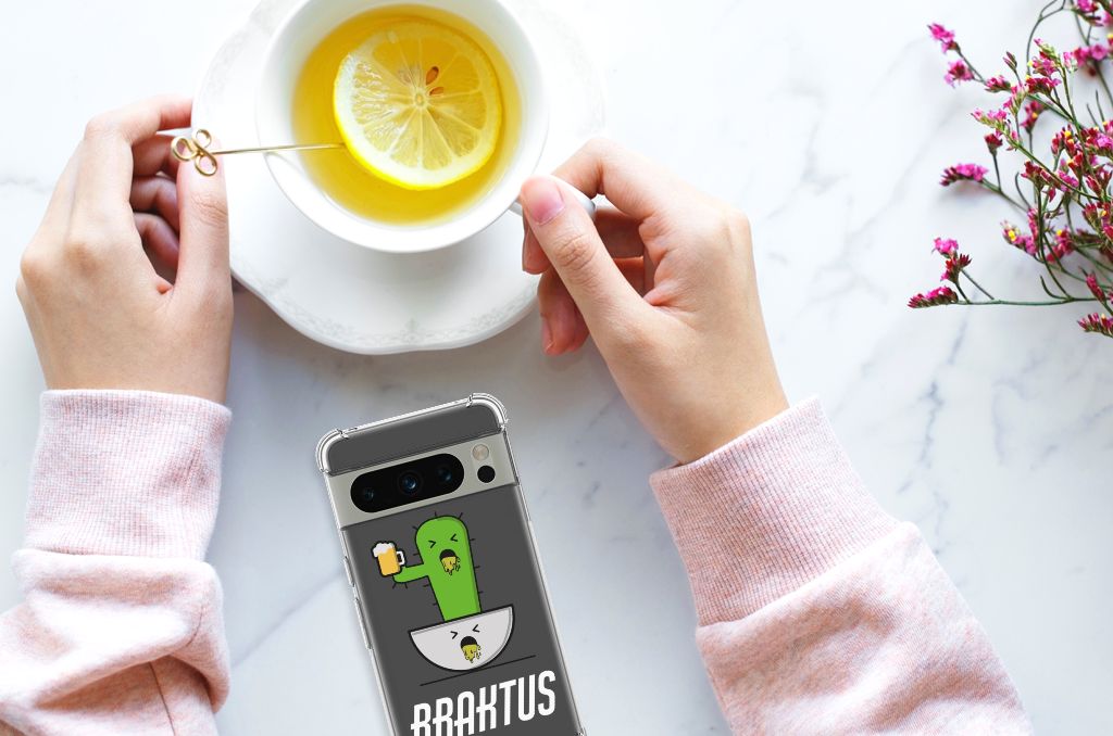 Google Pixel 8 Pro Stevig Bumper Hoesje Braktus bovenaanzicht handen kopje thee