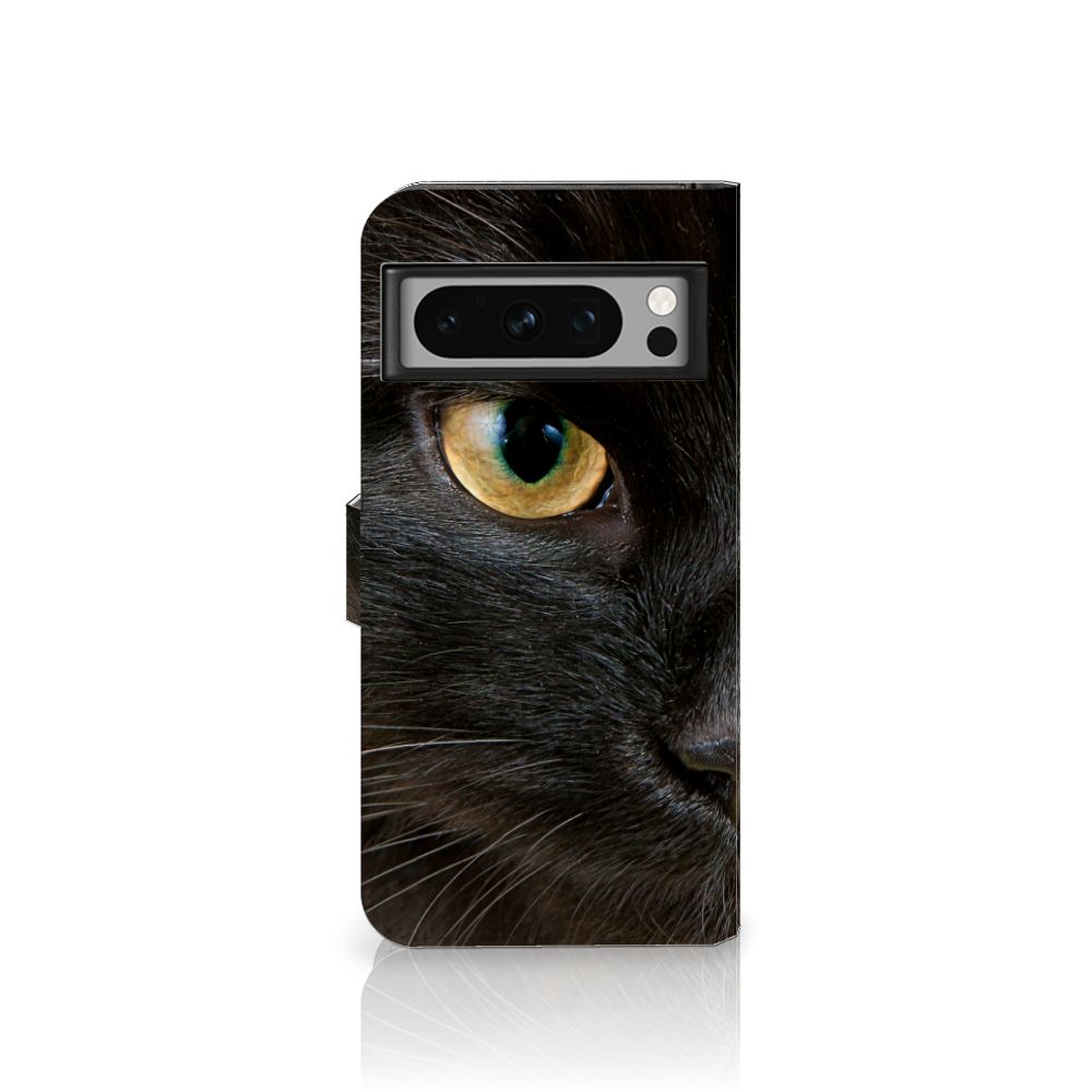 Google Pixel 8 Pro Telefoonhoesje met Pasjes Zwarte Kat design zwarte kat aanzicht