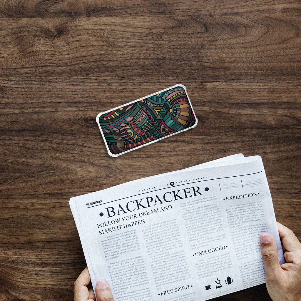 Google Pixel 8A Doorzichtige Silicone Hoesje Aztec bovenaanzicht met kleurrijk ontwerp op houten tafel