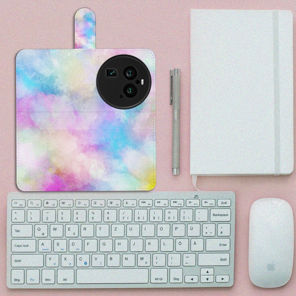 Hoesje OPPO Find X6 Pro Watercolor Light met pastelkleuren op een bureau met toetsenbord en notitieboek.