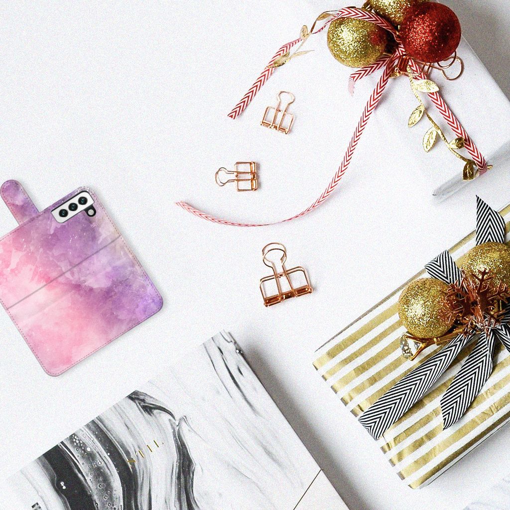 Samsung Galaxy S22 hoesje Pink Purple Paint top aanzicht met kerstdecoratie