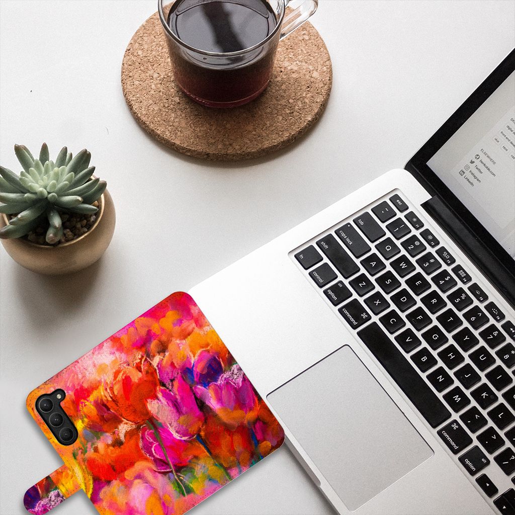 Hoesje Samsung Galaxy S23 Plus Tulips kleurrijk design bloemen bovenaanzicht