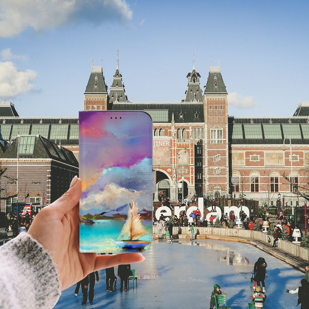 Hoesje iPhone 13 Pro Max Boat artistiek design met abstracte boot hand en achterzijde van het Rijksmuseum Amsterdam