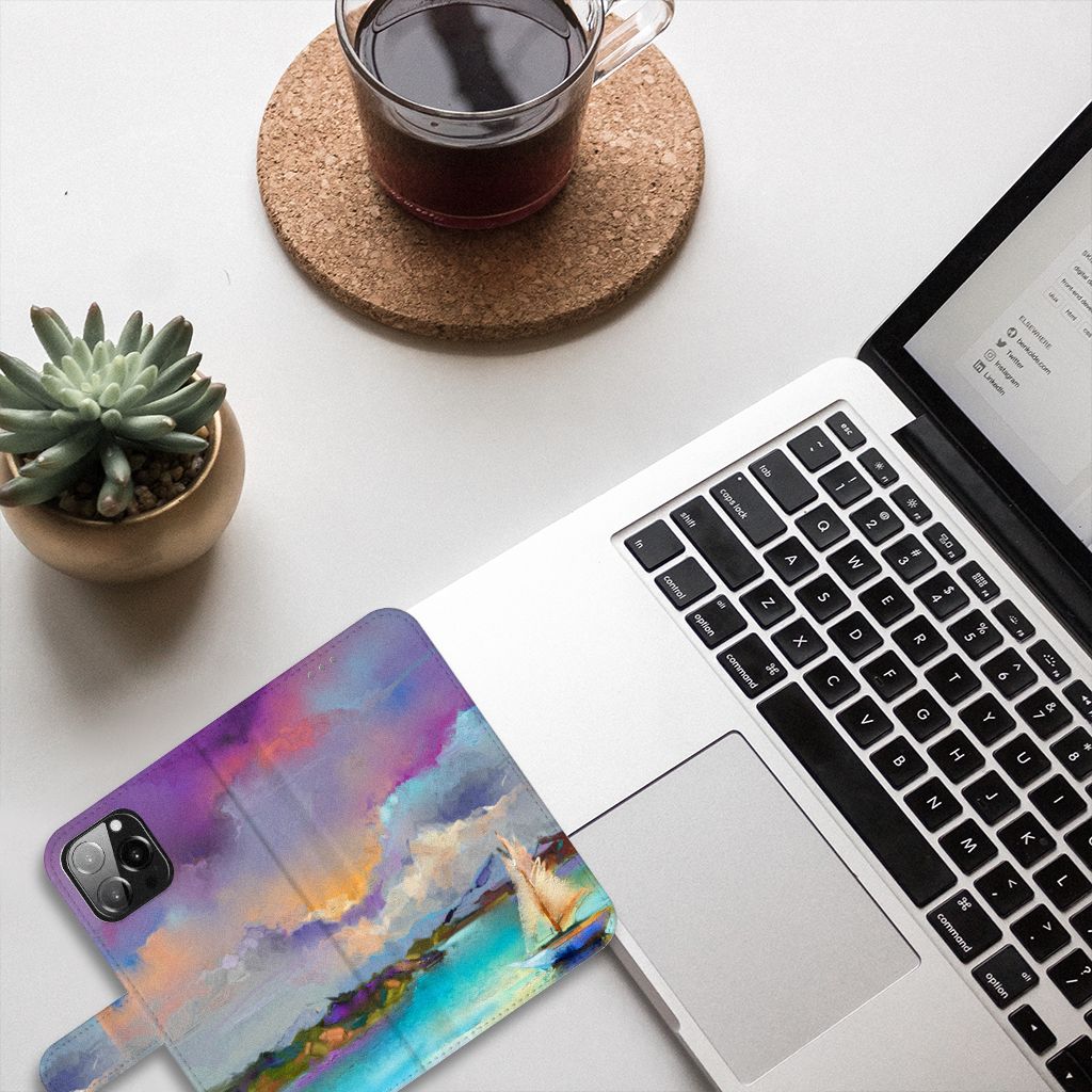 Hoesje iPhone 13 Pro Max Boat kunstzinnig ontwerp kleurrijk aanzicht