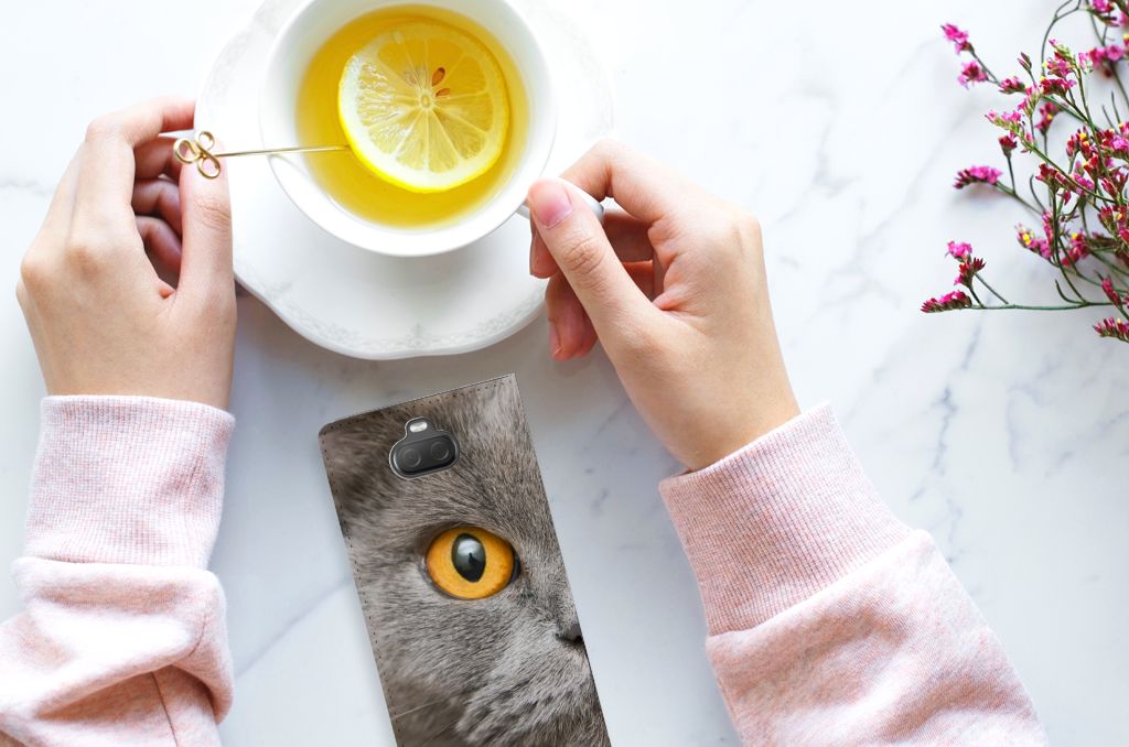 Hoesje maken Sony Xperia 10 Plus Britse Korthaar met opvallend katenoog en een warme drank. Perfect cadeau! ☕️