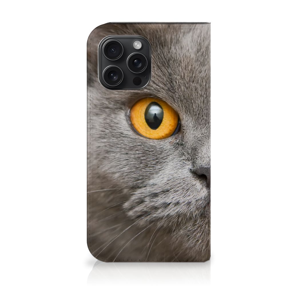 Hoesje maken iPhone 15 Pro Max Britse Korthaar met indrukwekkende grijze kat en ogen