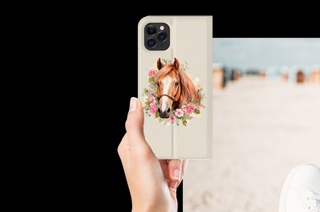 Hoesje maken voor Apple iPhone 11 Pro Max Paard met bloemen en een prachtig paardenhoofd.