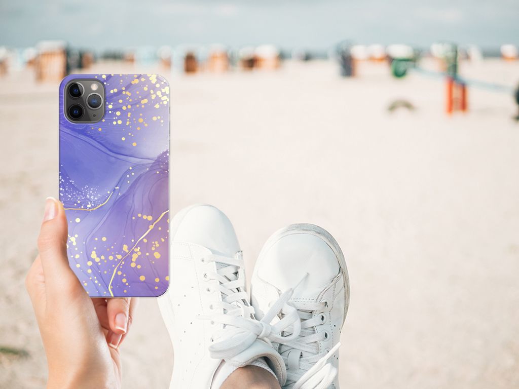 Hoesje maken voor Apple iPhone 11 Pro Max Watercolor Paars met fijne gouden accents aan het strand.