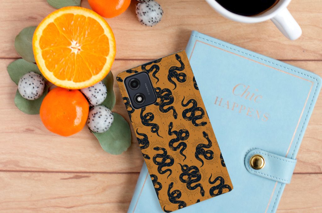 Motorola Moto E13 4G hoesje maken snakes aanzicht