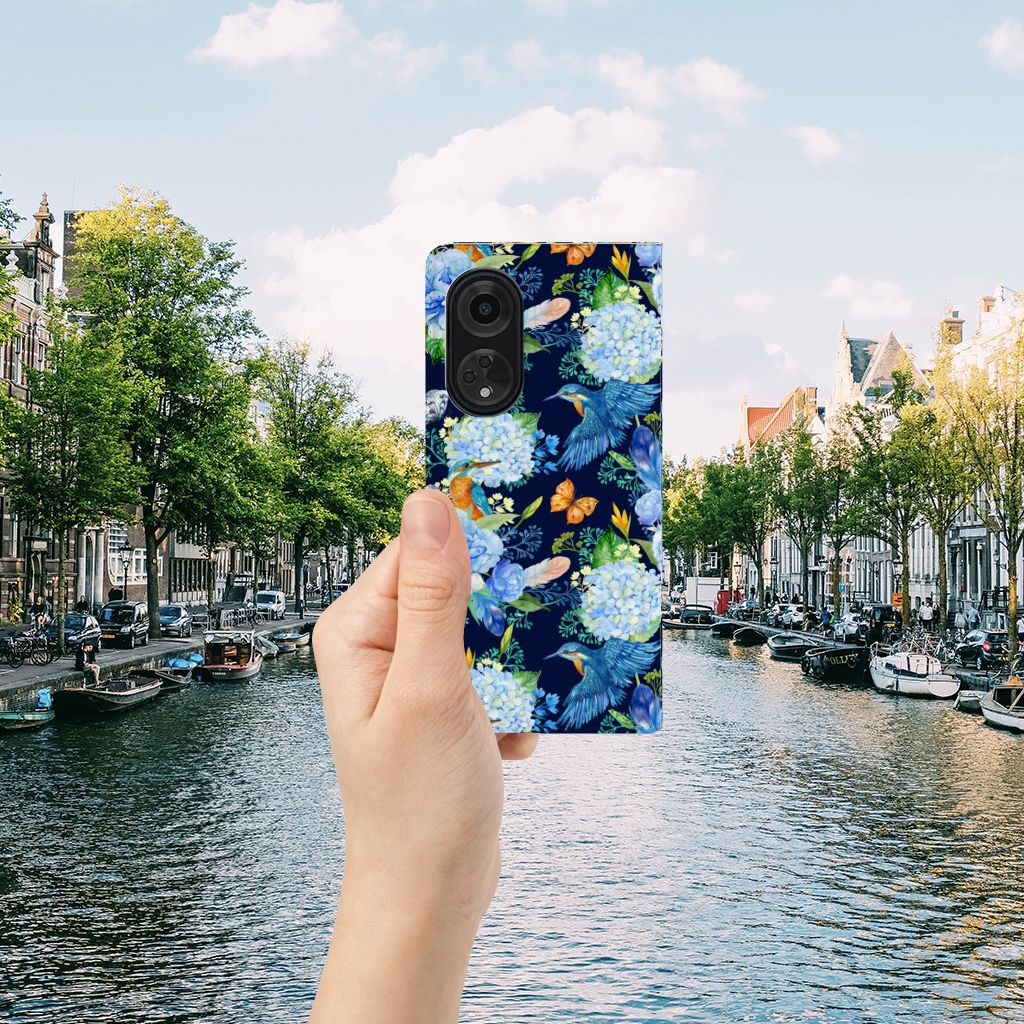 Hoesje maken voor OPPO A98 5G IJsvogel met bloemenontwerp en hand die het vasthoudt, perfect als cadeau 🌸.