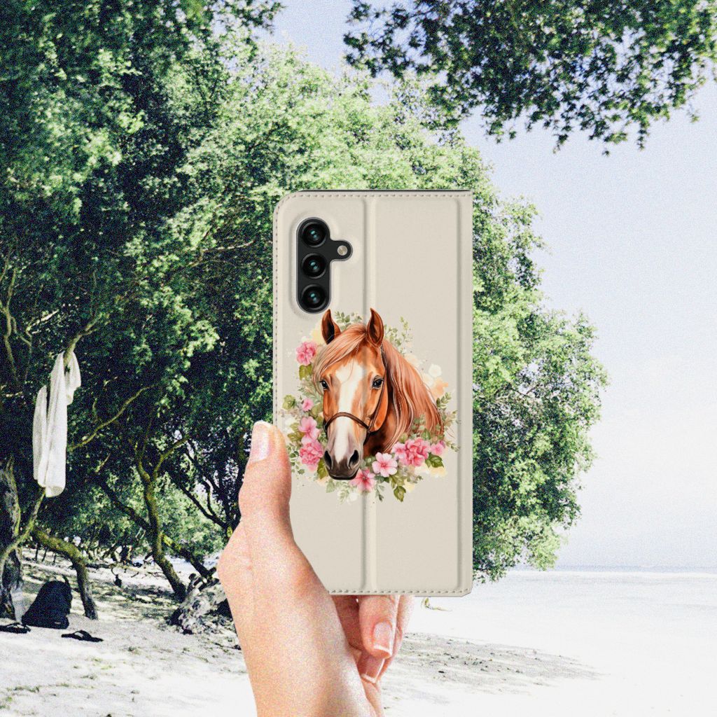 Samsung Galaxy A13 (5G) hoesje maken paard bloemen zijaanzicht