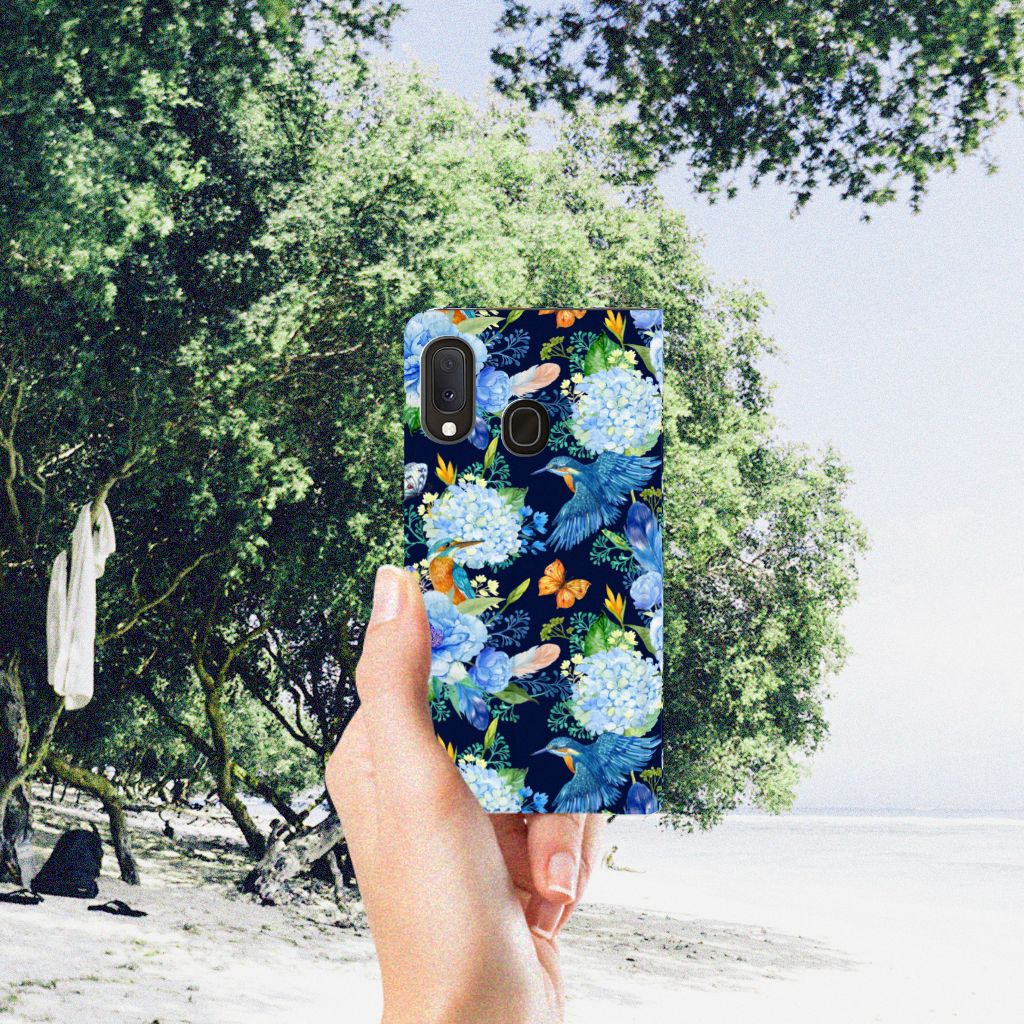 Hoesje maken voor Samsung Galaxy A20e IJsvogel met kleurrijk bloemen patroon, ideaal als cadeau en voor gebruiksgemak 🌺.