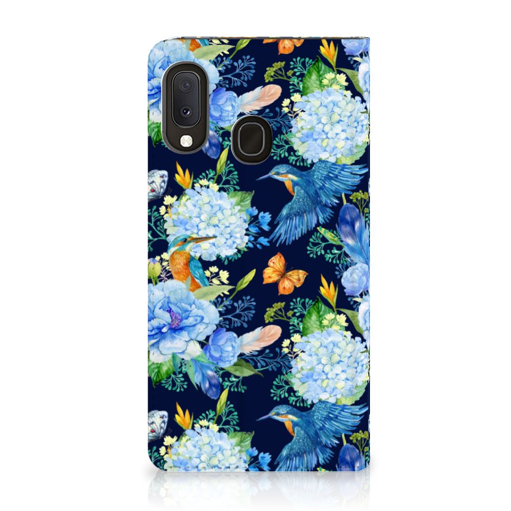 Hoesje maken voor Samsung Galaxy A20e IJsvogel met bloemen en vlinders; stijlvol en duurzaam design.