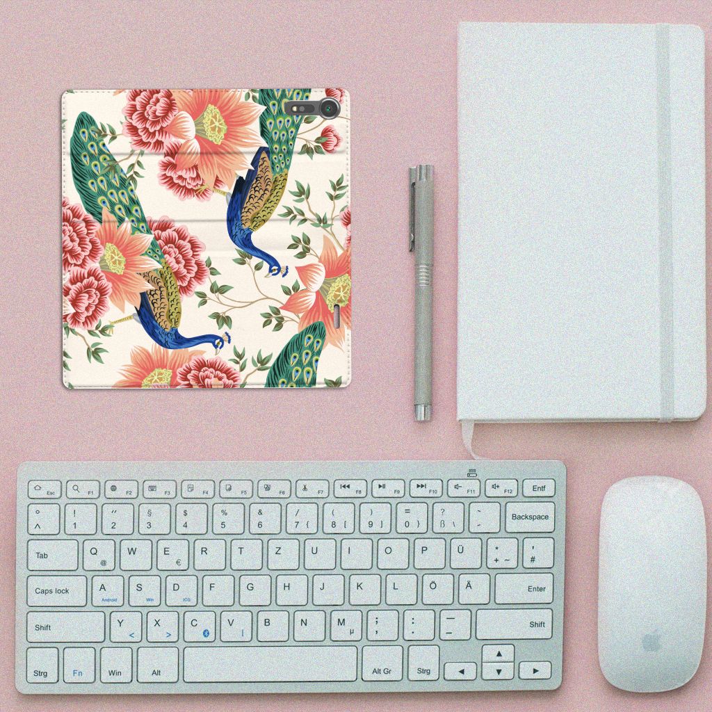 Sony Xperia XZ | XZs hoesje maken Pink Peacock bovenaanzicht met toetsenbord en notitieboek