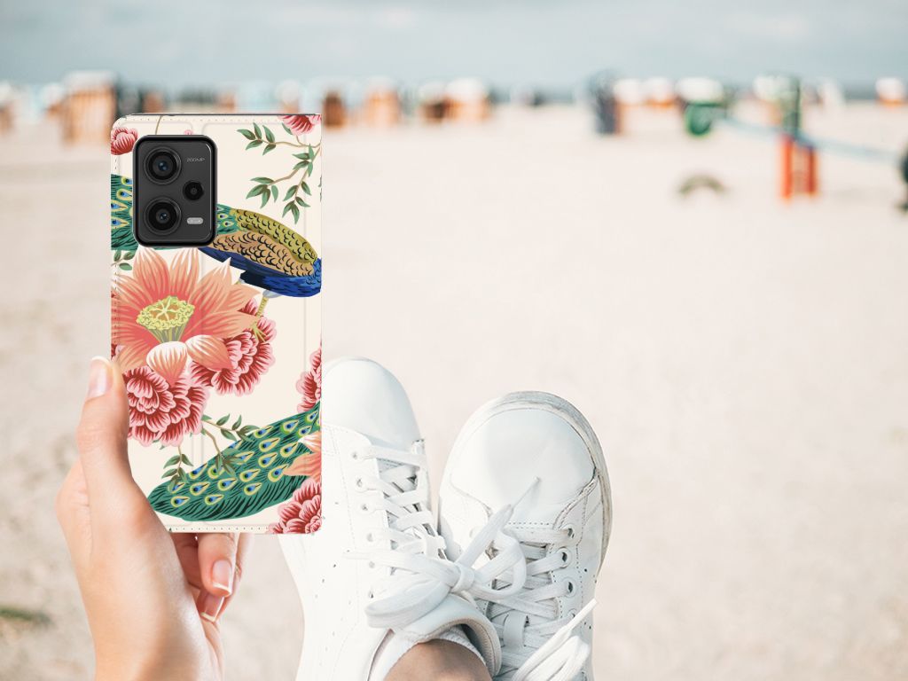 Xiaomi Redmi Note 12 Pro Plus hoesje maken Pink Peacock bloemen en pauw aanzicht