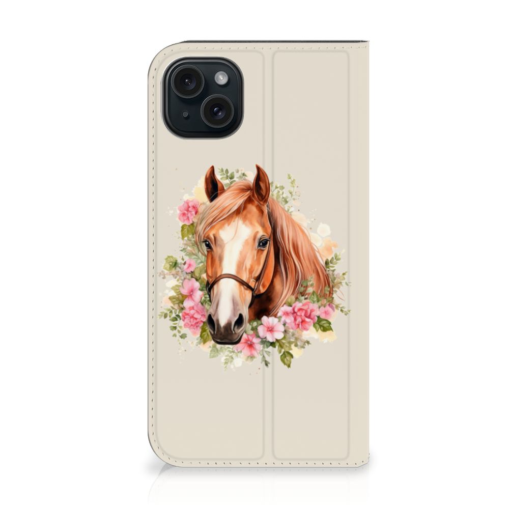 Hoesje maken voor iPhone 15 Plus Paard met een mooie paardenafbeelding en bloemen.
