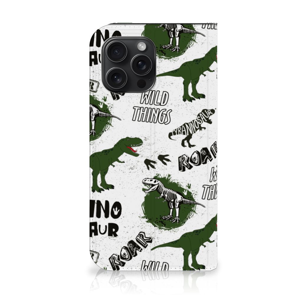 Hoesje maken voor iPhone 15 Pro Max Dinosaurus met dino design, skeletten en pootafdrukken.