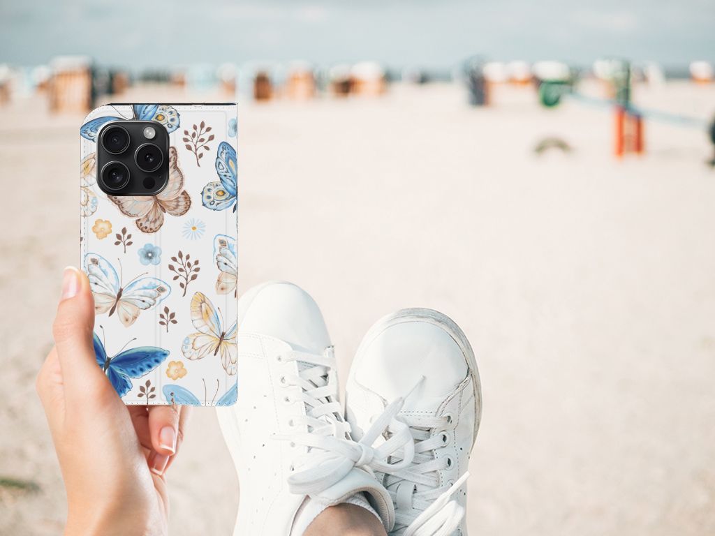 Hoesje maken voor iPhone 15 Pro Vlinder met vrolijke vlinders op het strand 🌸