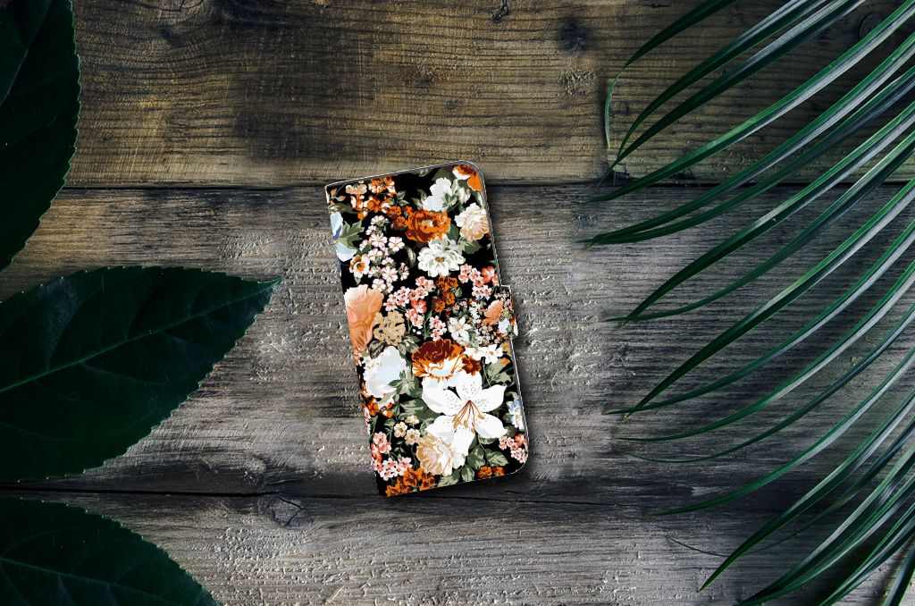Nokia C12 Hoesje Dark Flowers bovenaanzicht bloemen